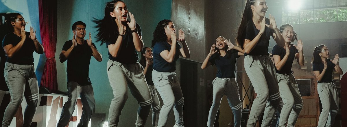 Decorative element: Dance group performing